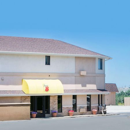 Super 8 By Wyndham Casper West By The River Motel Exterior photo