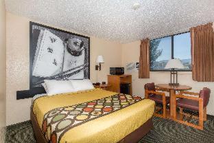 Super 8 By Wyndham Casper West By The River Motel Room photo